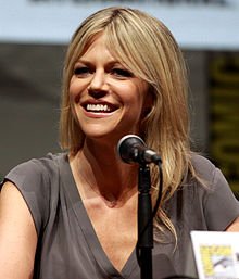 220px-Kaitlin_Olson_by_Gage_Skidmore_3